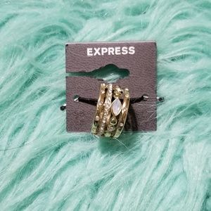 NWT Express Ring